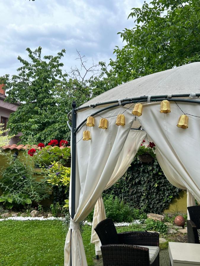 Lux Garden Home D Kumanovo Kültér fotó