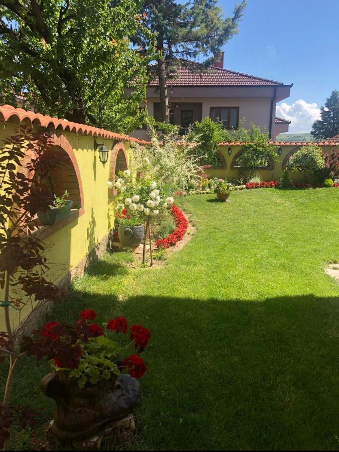 Lux Garden Home D Kumanovo Kültér fotó